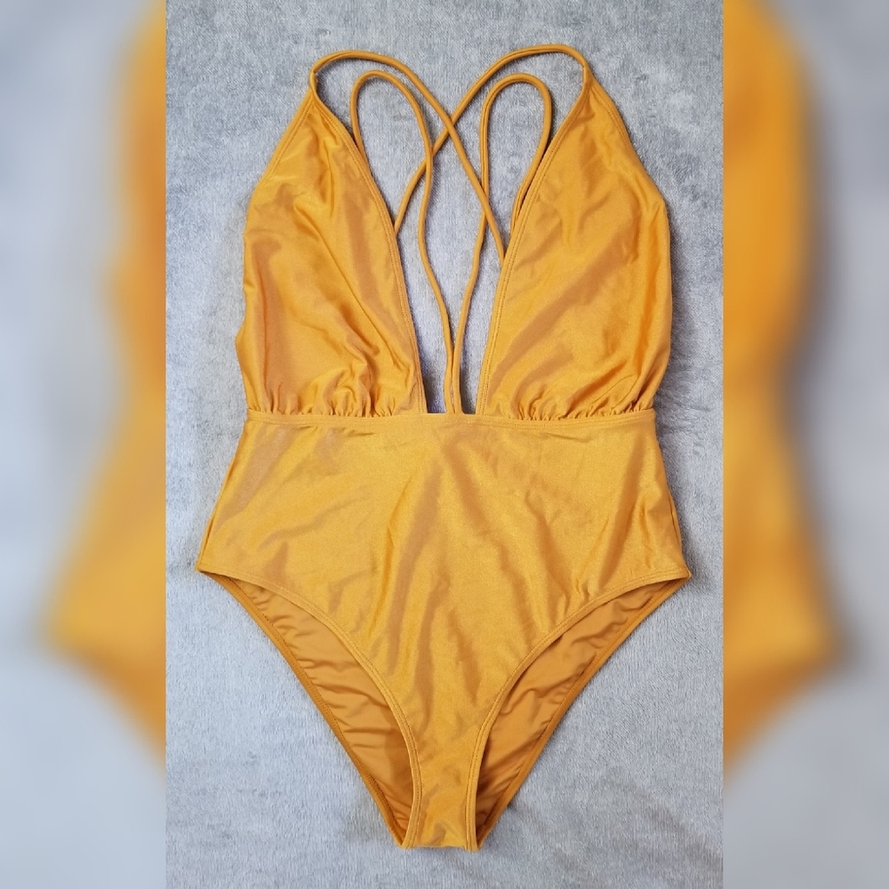 One piece bathing suit